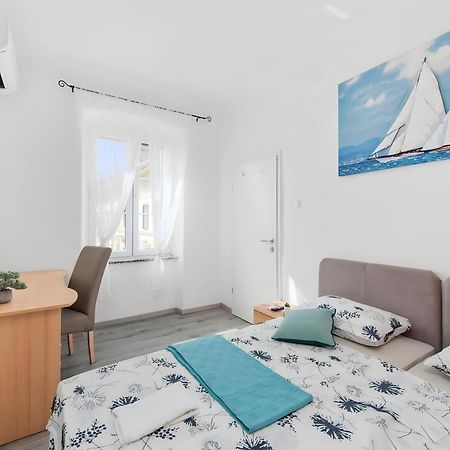 Little Flower City Studio 5 - Rijeka Rent Apartment Exterior photo